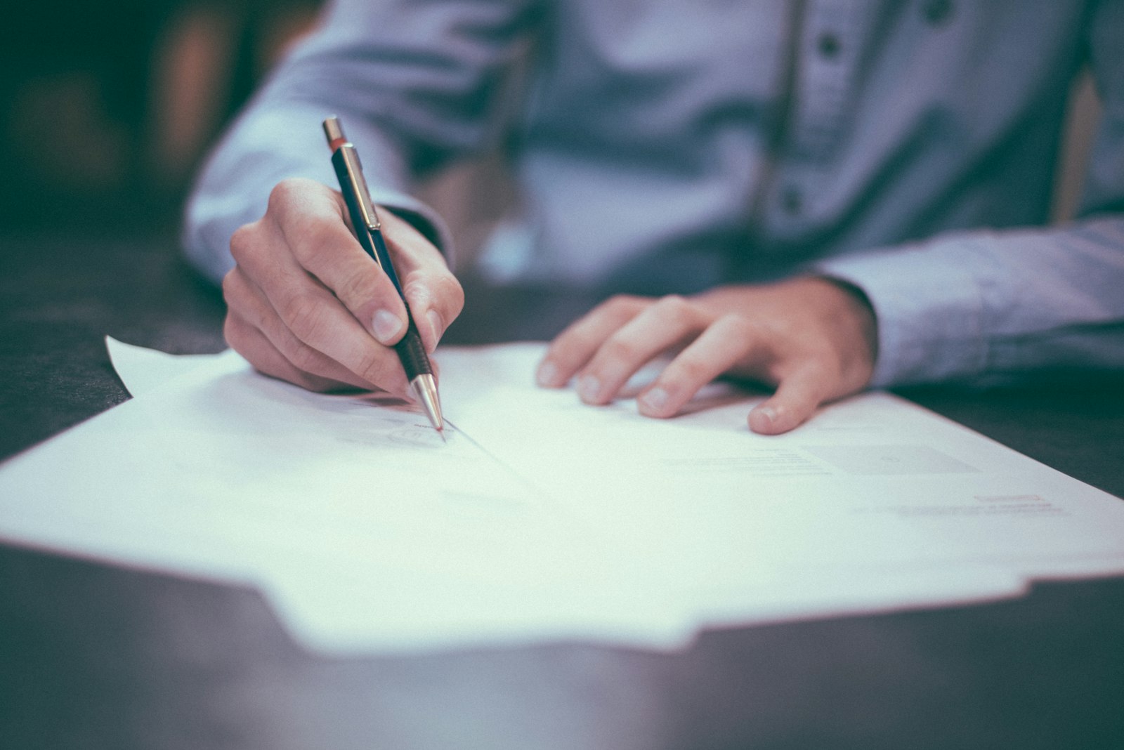 Signing official documents for attestation and legal translation in the UAE